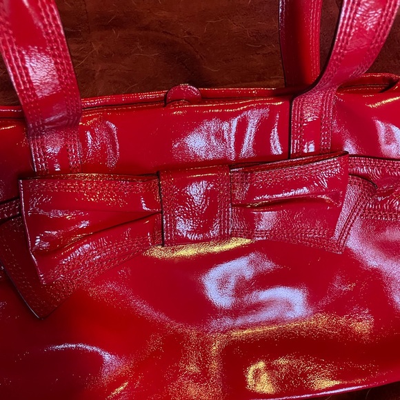 Kate Spade all leather patent bag - Picture 3 of 13